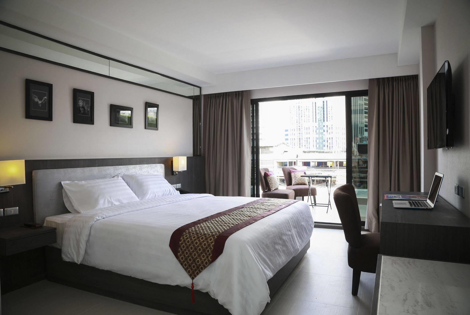 Double One By Aspira Hotel Banguecoque Exterior foto