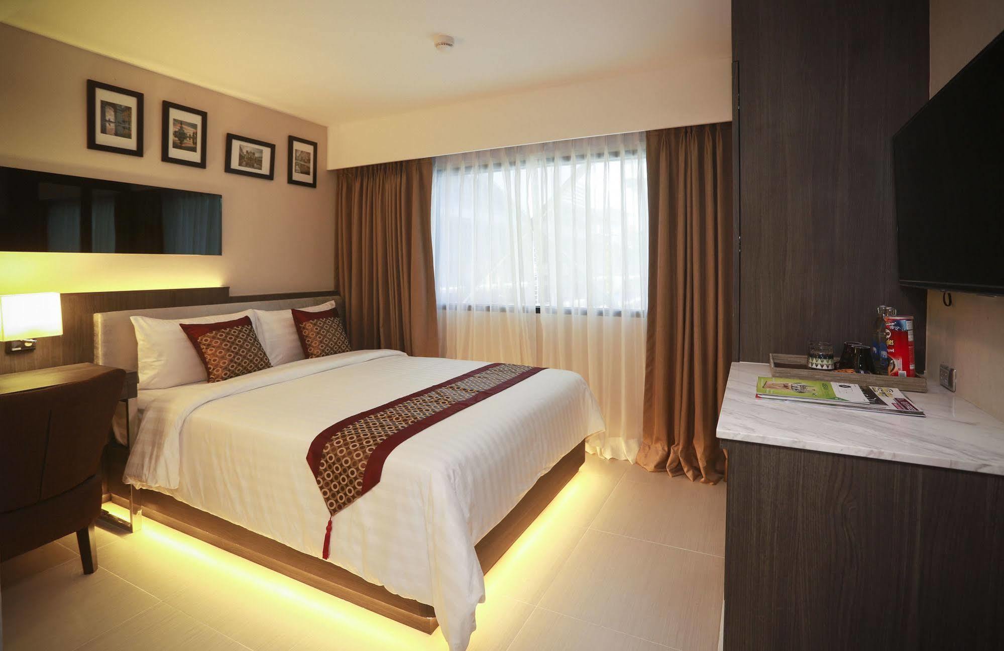 Double One By Aspira Hotel Banguecoque Exterior foto