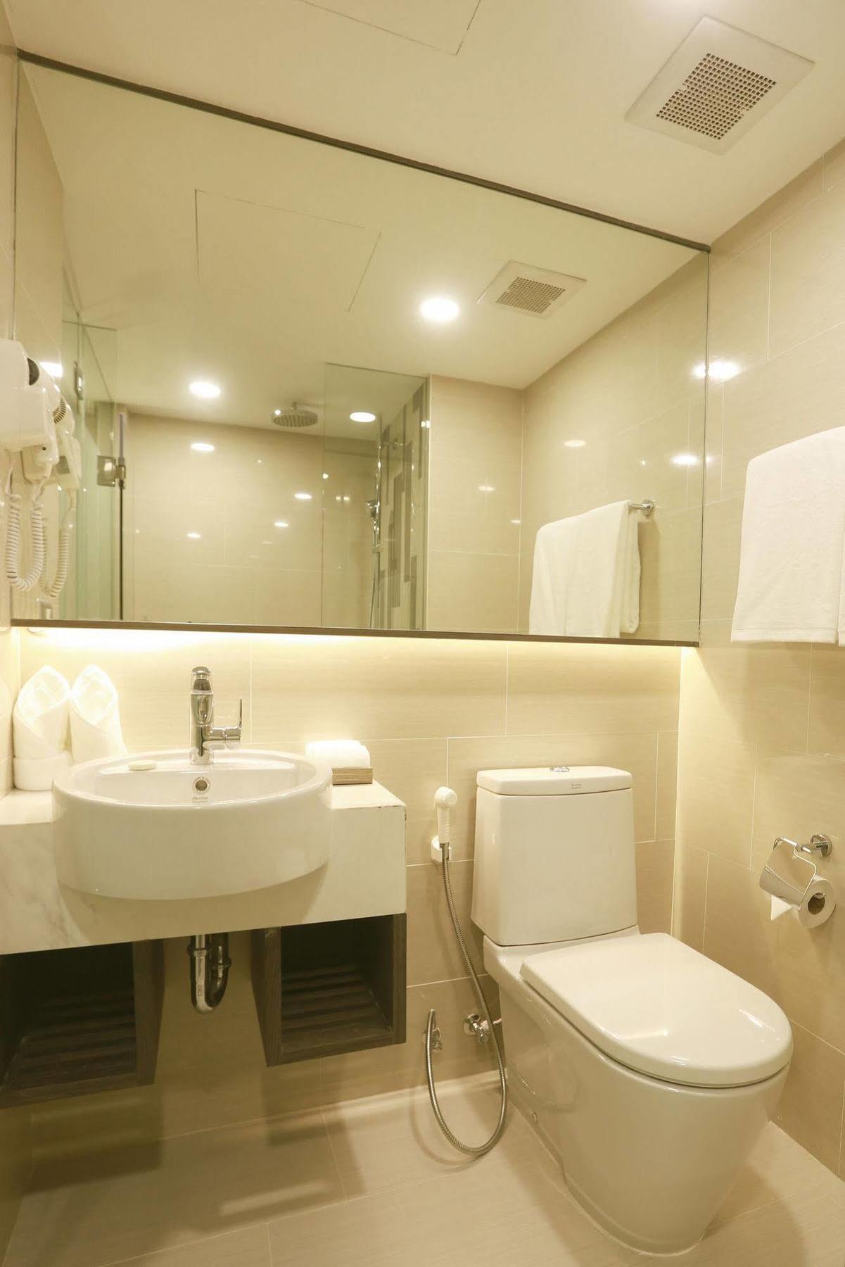 Double One By Aspira Hotel Banguecoque Exterior foto