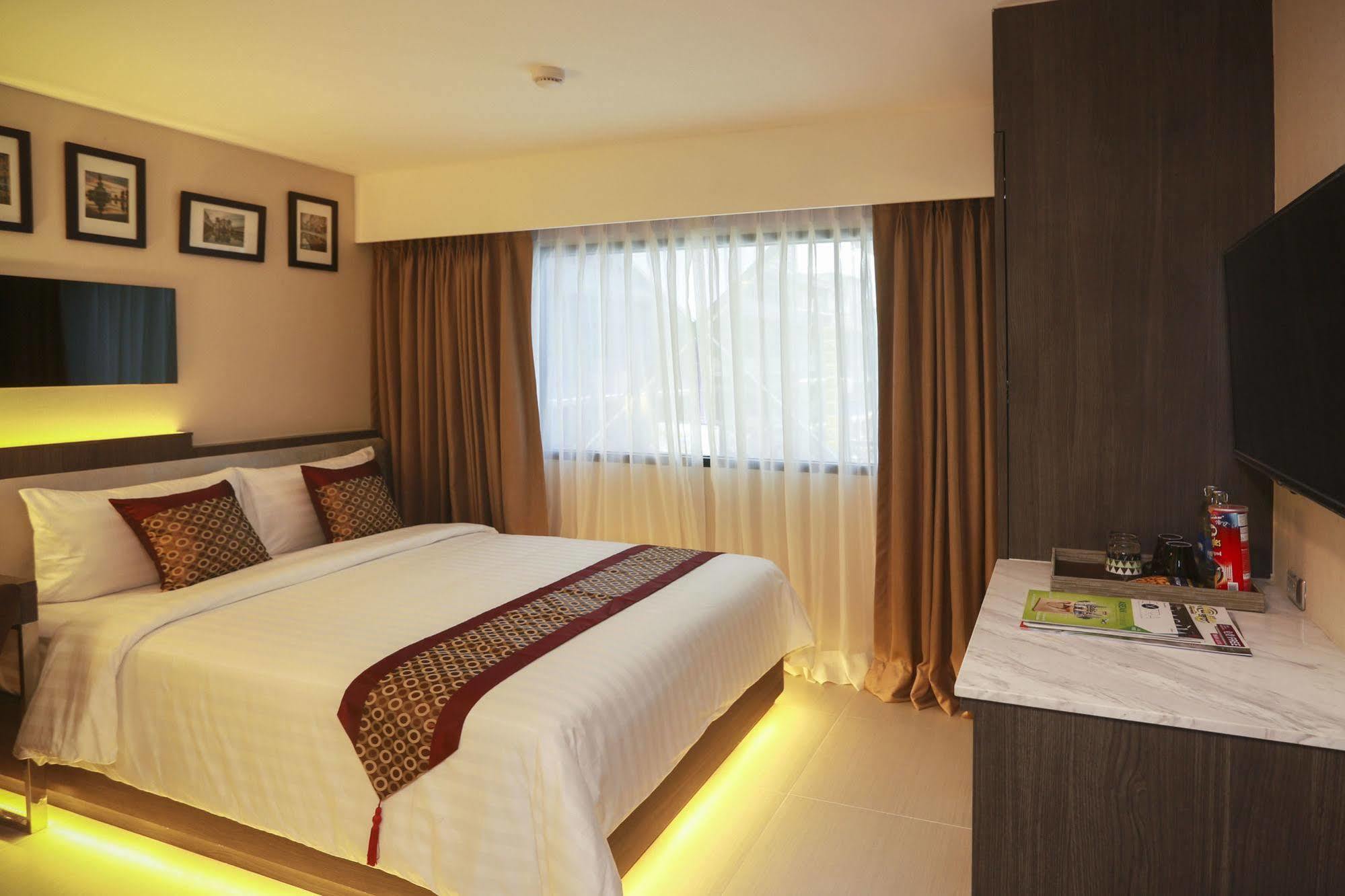 Double One By Aspira Hotel Banguecoque Exterior foto