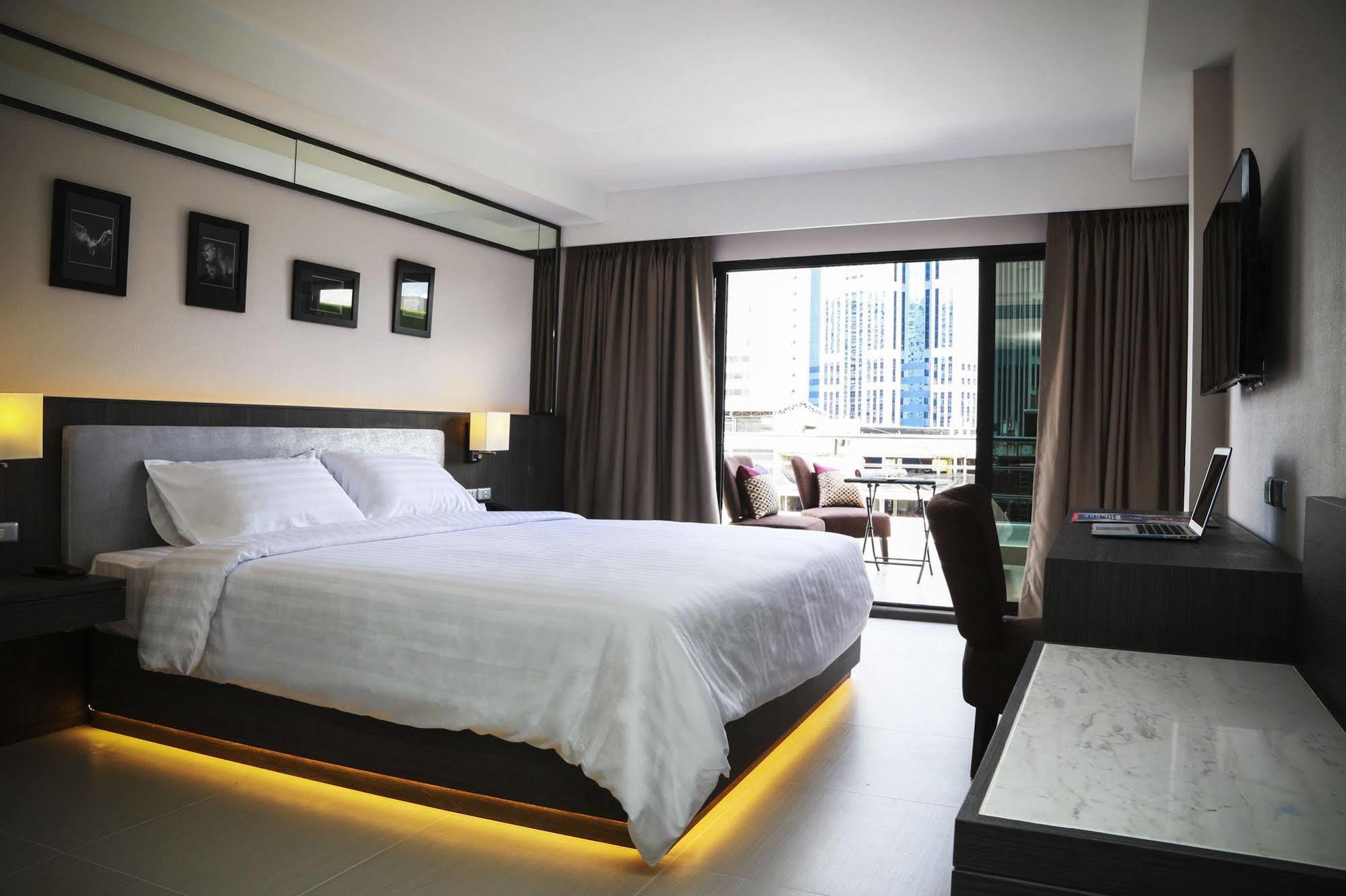 Double One By Aspira Hotel Banguecoque Exterior foto