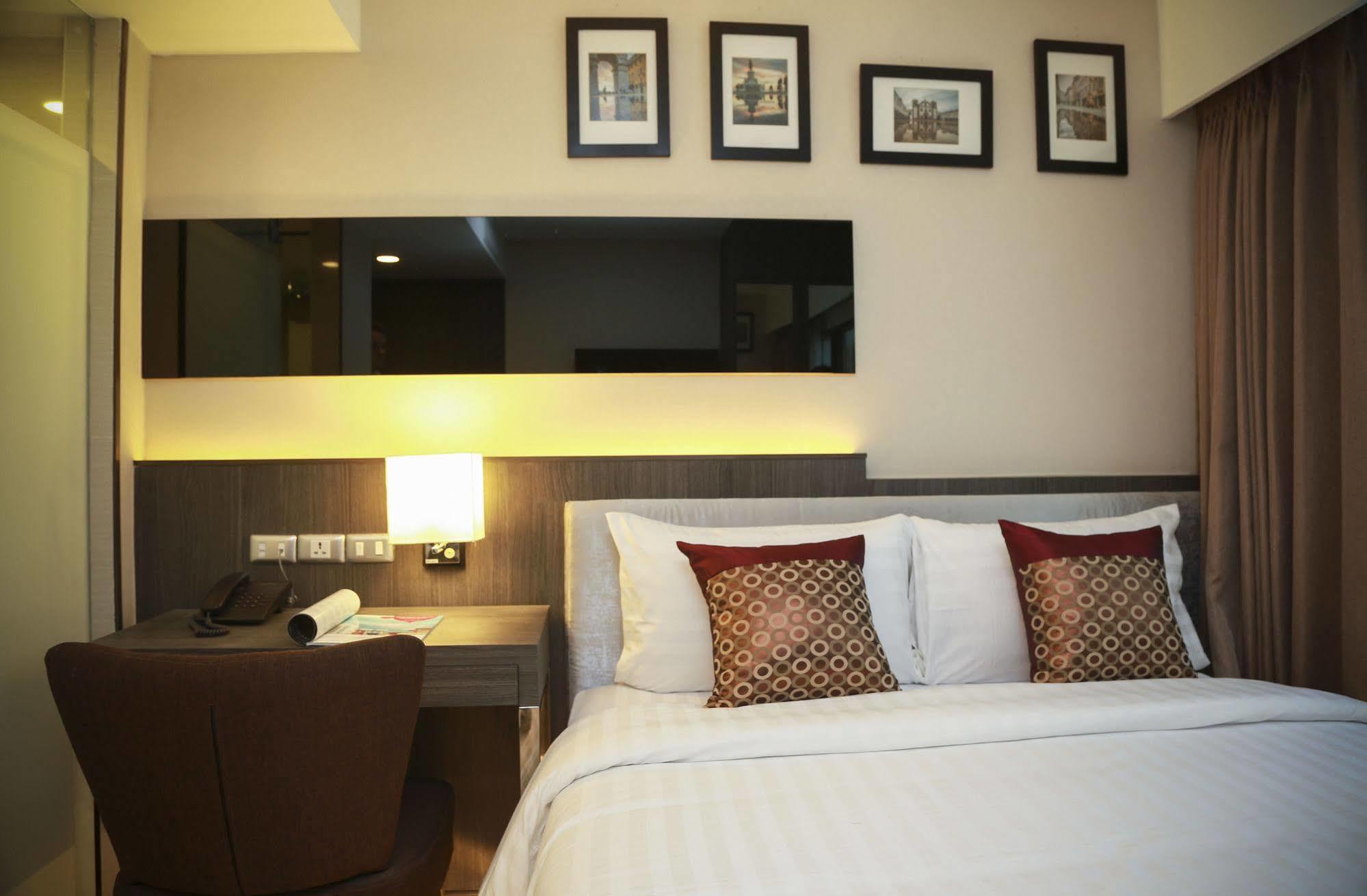 Double One By Aspira Hotel Banguecoque Exterior foto